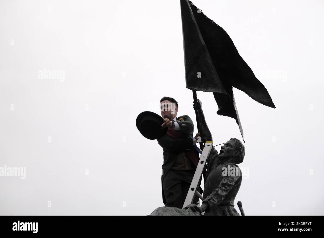 Hawick, UK. 09.Jun.2022. Hawick 2022, Greig Middlemass, climbs the Horse Memorial at the