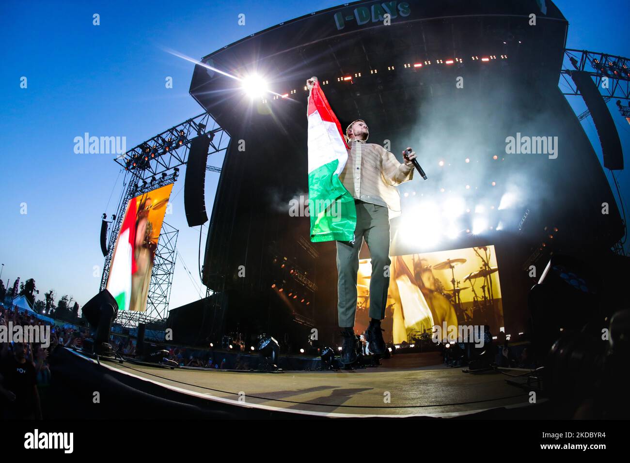 Dan Reynolds of Imagine Dragons in concert at IDAYS Festival in Milano, Italy, on June 11 2022. (Photo by Mairo Cinquetti/NurPhoto) Stock Photo