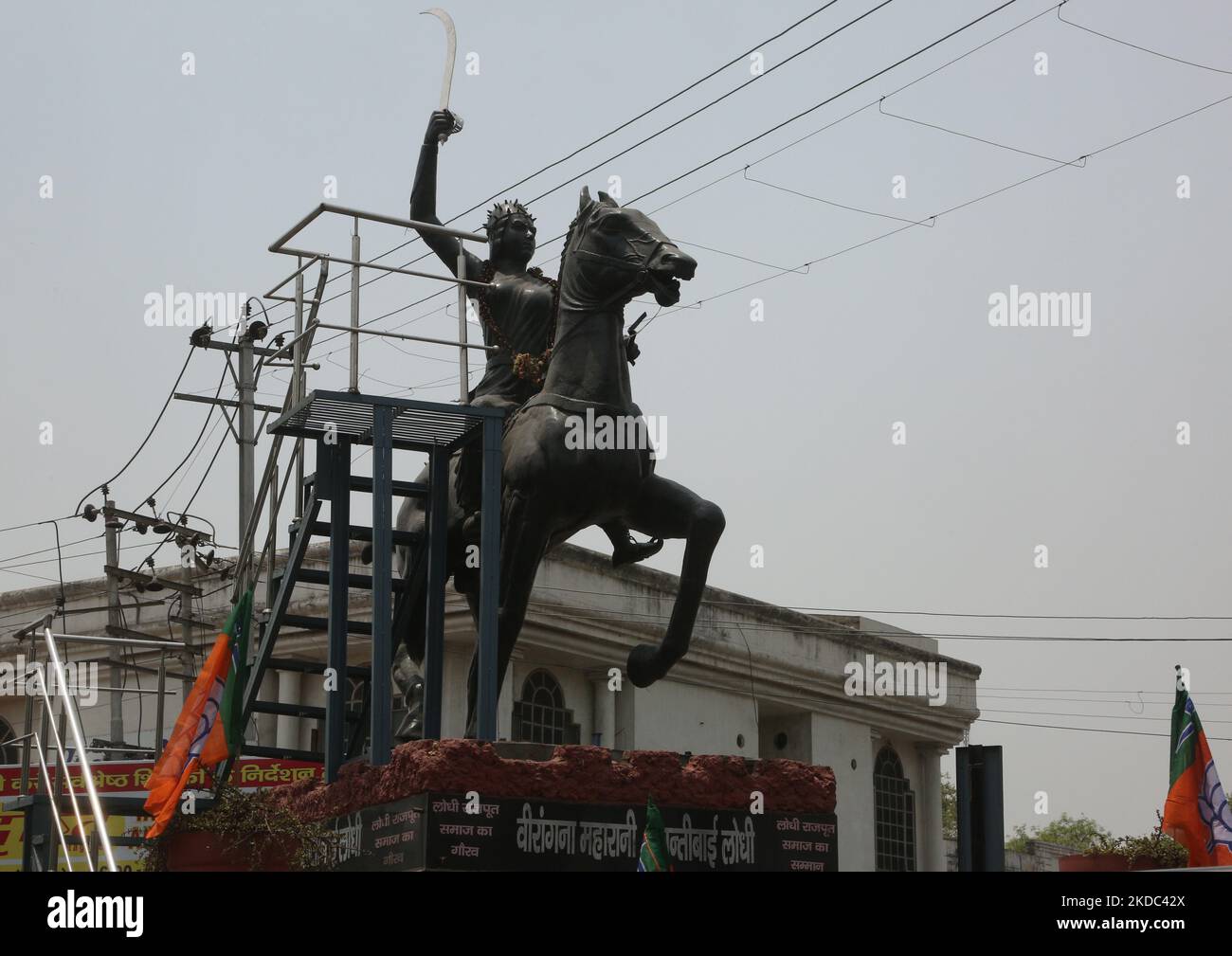 Rani Lakshmi Bai statue in the city of Agra, Uttar Pradesh, India, on May 06, 2022. Rani Lakshmi Bai (also known as Veerangana Avanti Bai Lodhi, Rani Lakshmibai, Jhansi ki Rani and Lakshmibai) was Rani of Jhansi (1828 – 1858), was the queen of the princely state of Jhansi in North India (now in Jhansi district in Uttar Pradesh). She was one of the leading figures of the Indian Rebellion of 1857 and became a symbol of resistance to the British Raj for Indian nationalists. (Photo by Creative Touch Imaging Ltd./NurPhoto) Stock Photo