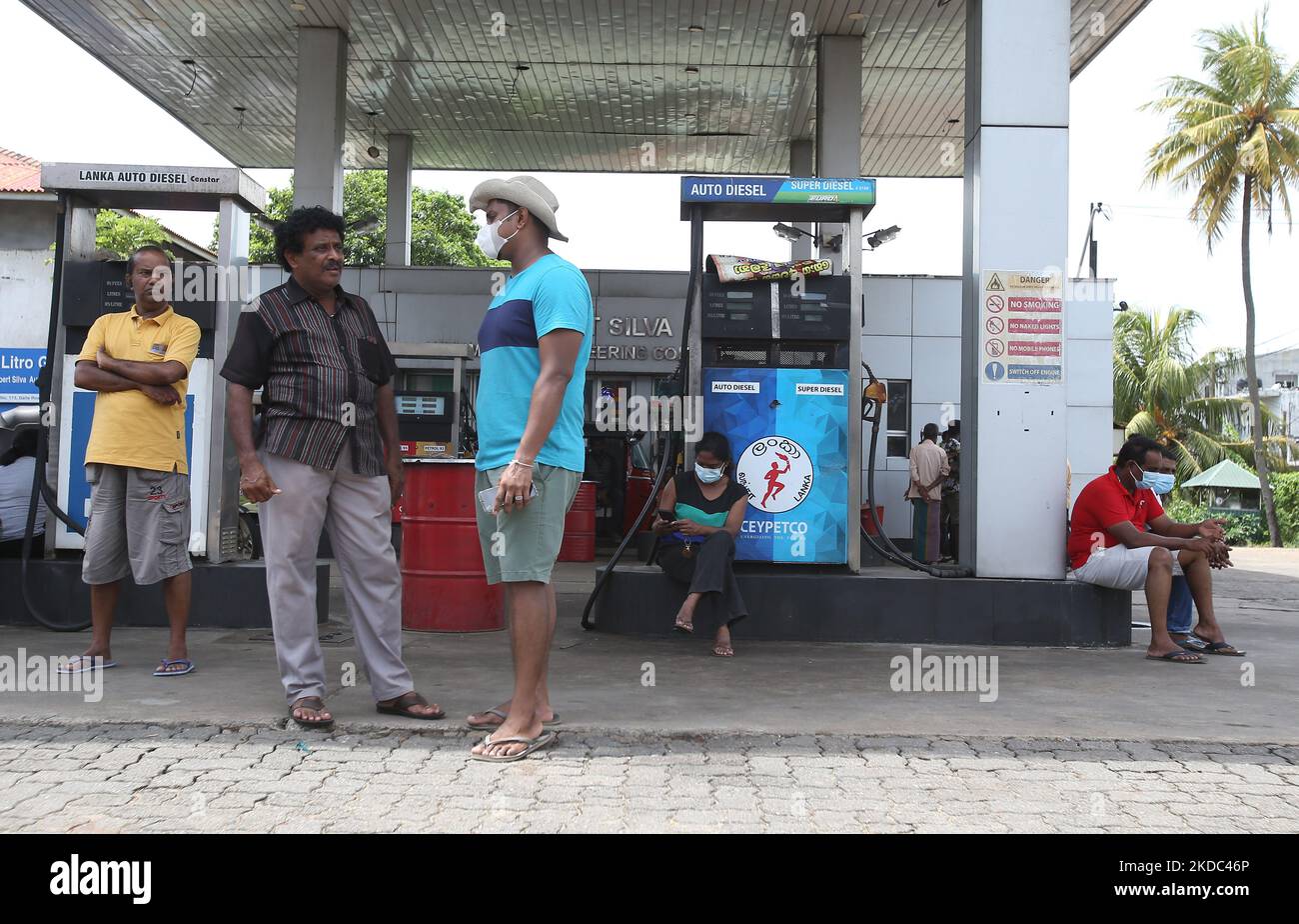 Sri lanka petrol station hi-res stock photography and images - Alamy