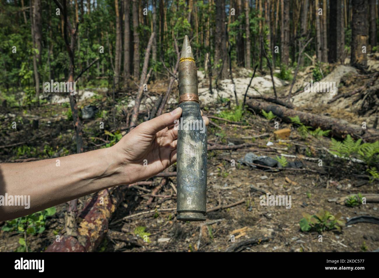 High cliber ammunition found in the forests of Buda Babynetska, near Kyiv, where the russian army were based during the occupation of Bucha and Irpin. Thousands of russian soldiers operated in the area and abandoned many equipment during their withdrawal . (Photo by Celestino Arce/NurPhoto) Stock Photo