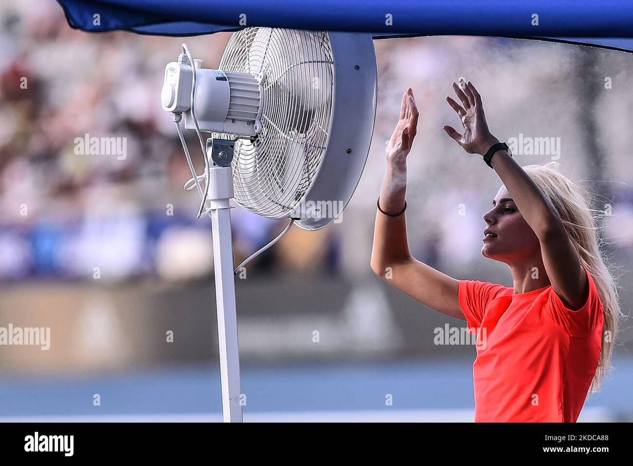 Yuliya Levchenko of Ukraine refreshes herself during in high jump women during the IAAF Wanda Diamond League: Meeting the Paris at Stade Charlety on June 18, 2022 in Paris, France (Photo by Michele Maraviglia/NurPhoto) Stock Photo