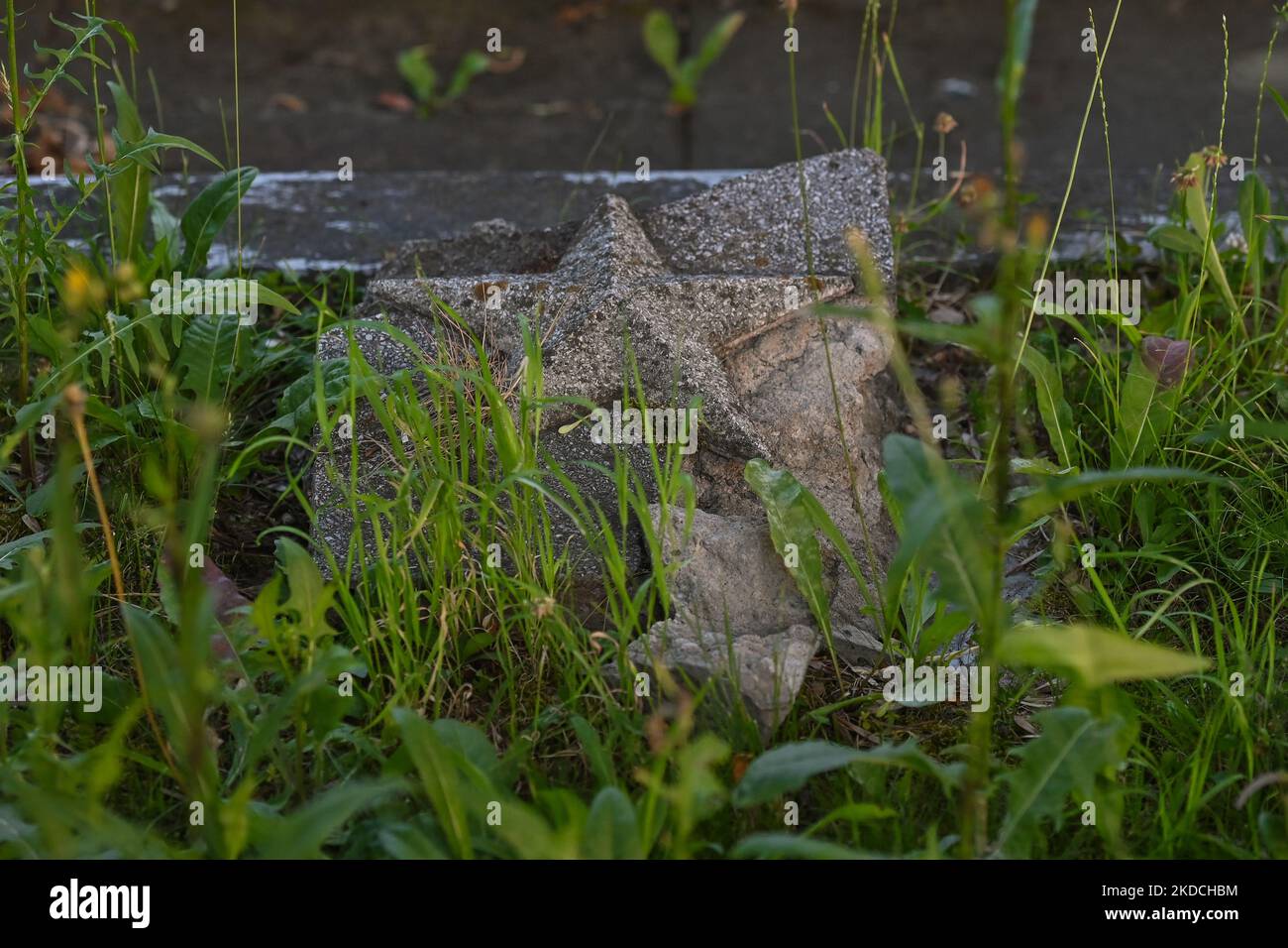 Soldier graves soviet star hi-res stock photography and images - Alamy