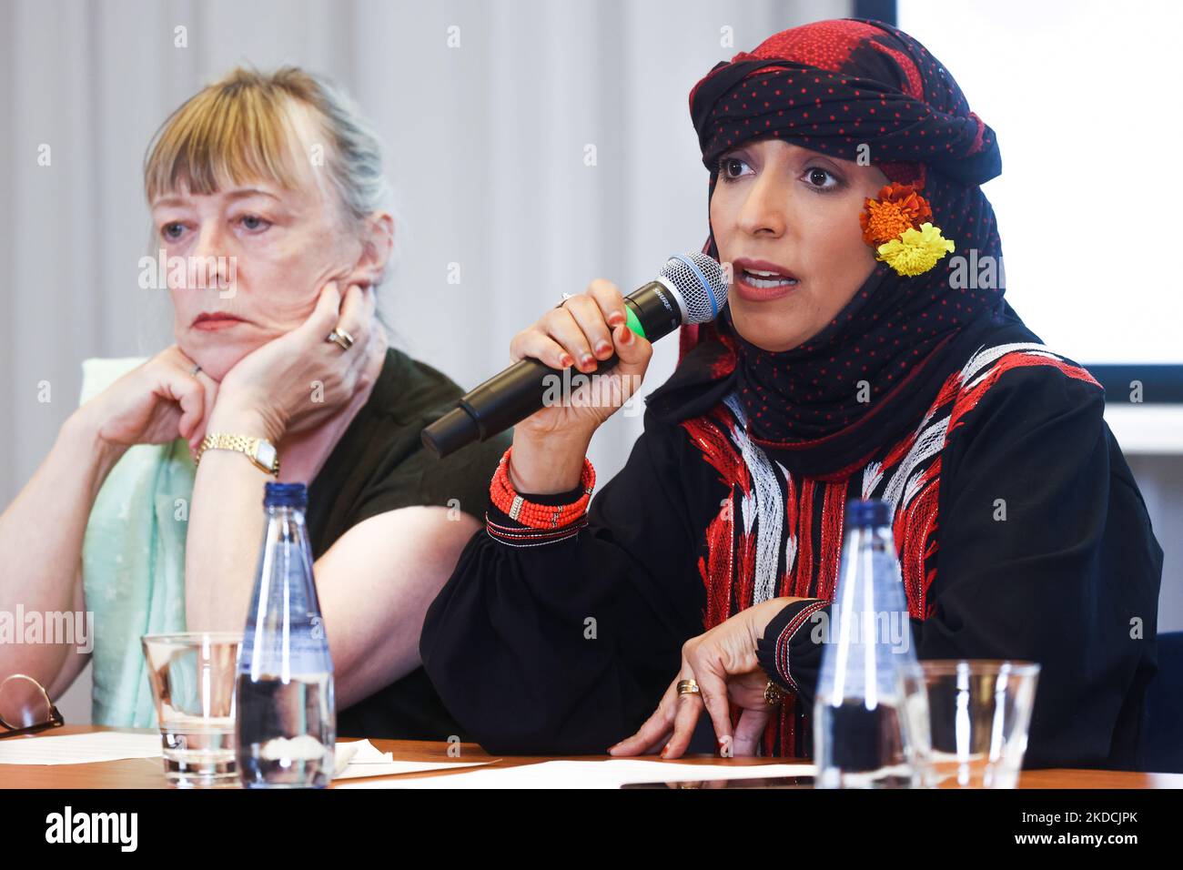 Nobel peace laureates Jody Williams (US) and Tawakkol Karman (Yemen) are seen during a press conference in Sheraton Hotel in Krakow, Poland on June 23, 2022. During a delegation to Poland and Ukraine, three women Nobel winners were calling for immediate negotiations to end the invasion of Ukraine and to increase the power and visibility of women’s groups working globally for peace, justice and equality. (Photo by Beata Zawrzel/NurPhoto) Stock Photo