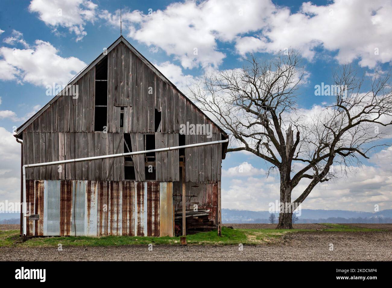 Rural scenic countryside landscape with an old barn Stock Photo - Alamy