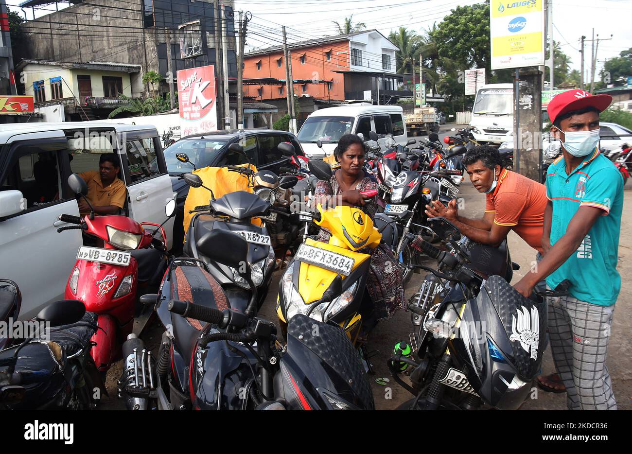 Sri lanka and debt hi-res stock photography and images - Alamy
