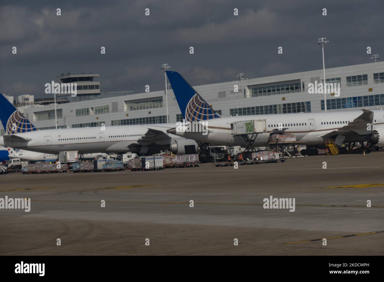 A United Airlines Boeing 777 wide body jet and a Boeing 787 Dreamliner