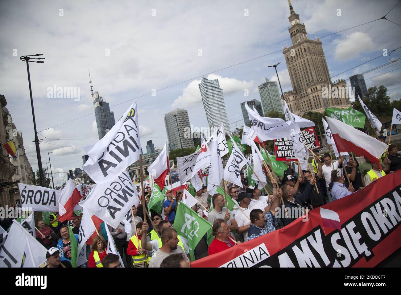 Farmers protest against the economic crisis and cheap agricultural production. in Warsaw on July 7, 2022. (Photo by Maciej Luczniewski/NurPhoto) Stock Photo