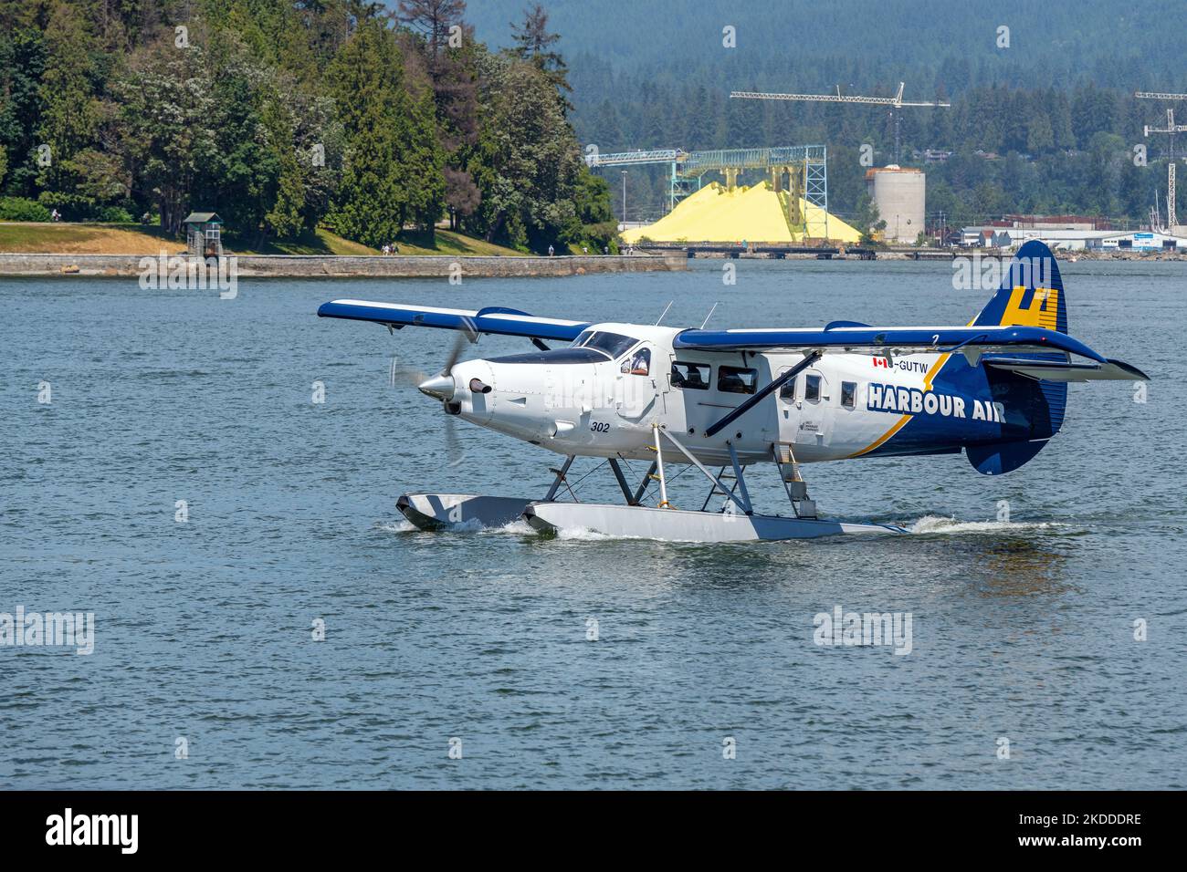 Sea plane landing in the sea plane harbor of Vancouver, Canada. Stock Photo