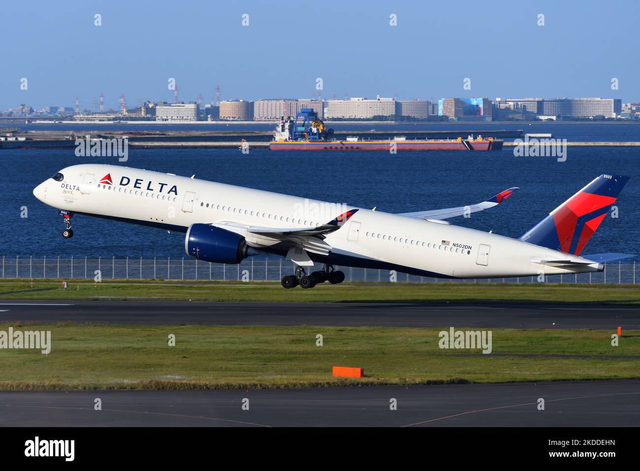 Tokyo, Japan - April 18, 2021: Delta Air Lines Airbus A350-900 (N502DN) passenger plane. Stock Photo