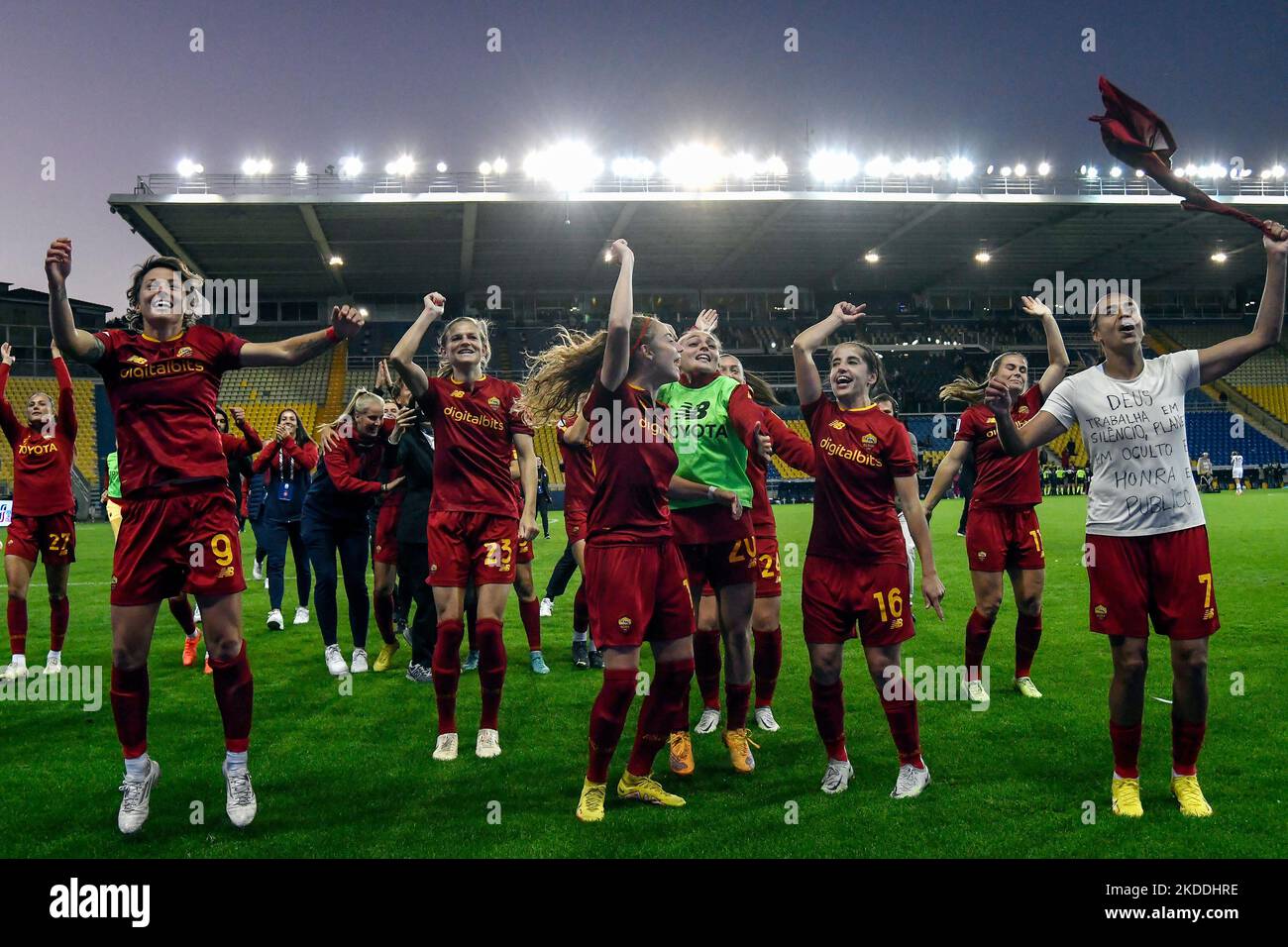 Parma, Italy. 05th Nov, 2022. AS Roma players celebrate at the end of the women italian supercup final between Juventus FC and AS Roma at Ennio Tardini stadium in Parma (Italy), November 5th, 2022. Photo Andrea Staccioli/Insidefoto Credit: Insidefoto di andrea staccioli/Alamy Live News Stock Photo