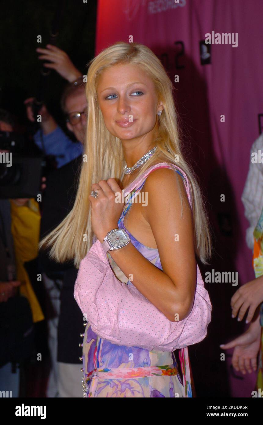 BRIDGEHAMPTON, NY JULY 03 Paris Hilton, Nick Carter celebrate the