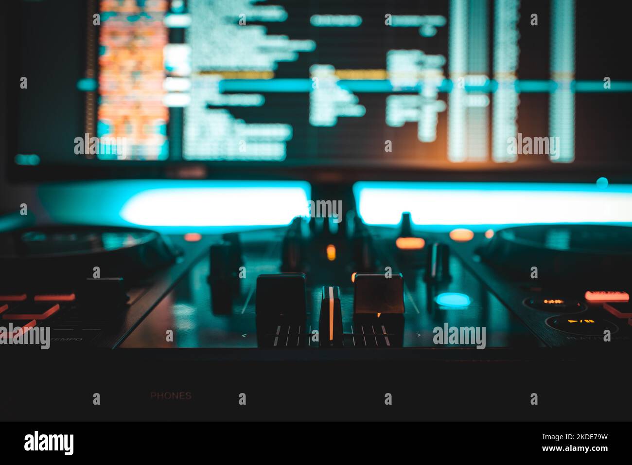 Dj console and monitor, bokeh, Pioneer DJ Stock Photo - Alamy