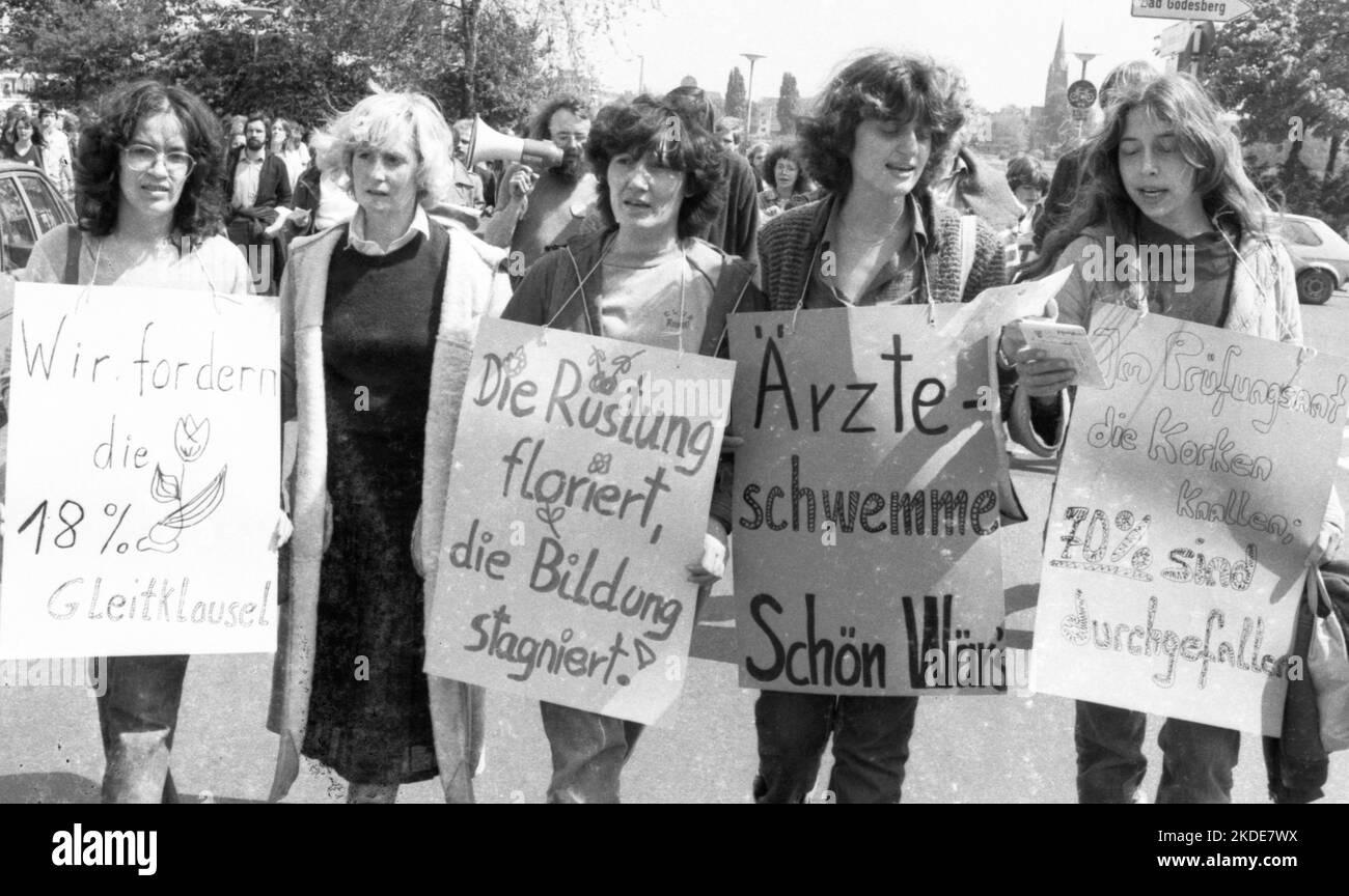 Several thousand medical students from all parts of the Federal