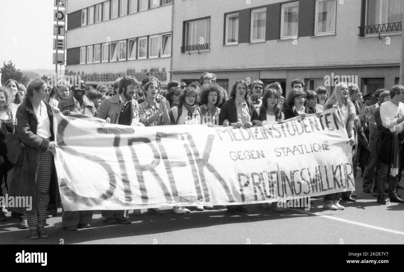 Several thousand medical students from all parts of the Federal