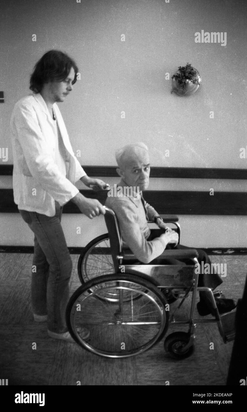 Resident and operation of an old people's home of the AWO (Arbeiterwohlfahrt) on 07.03.1980 in Hagen, Germany Stock Photo