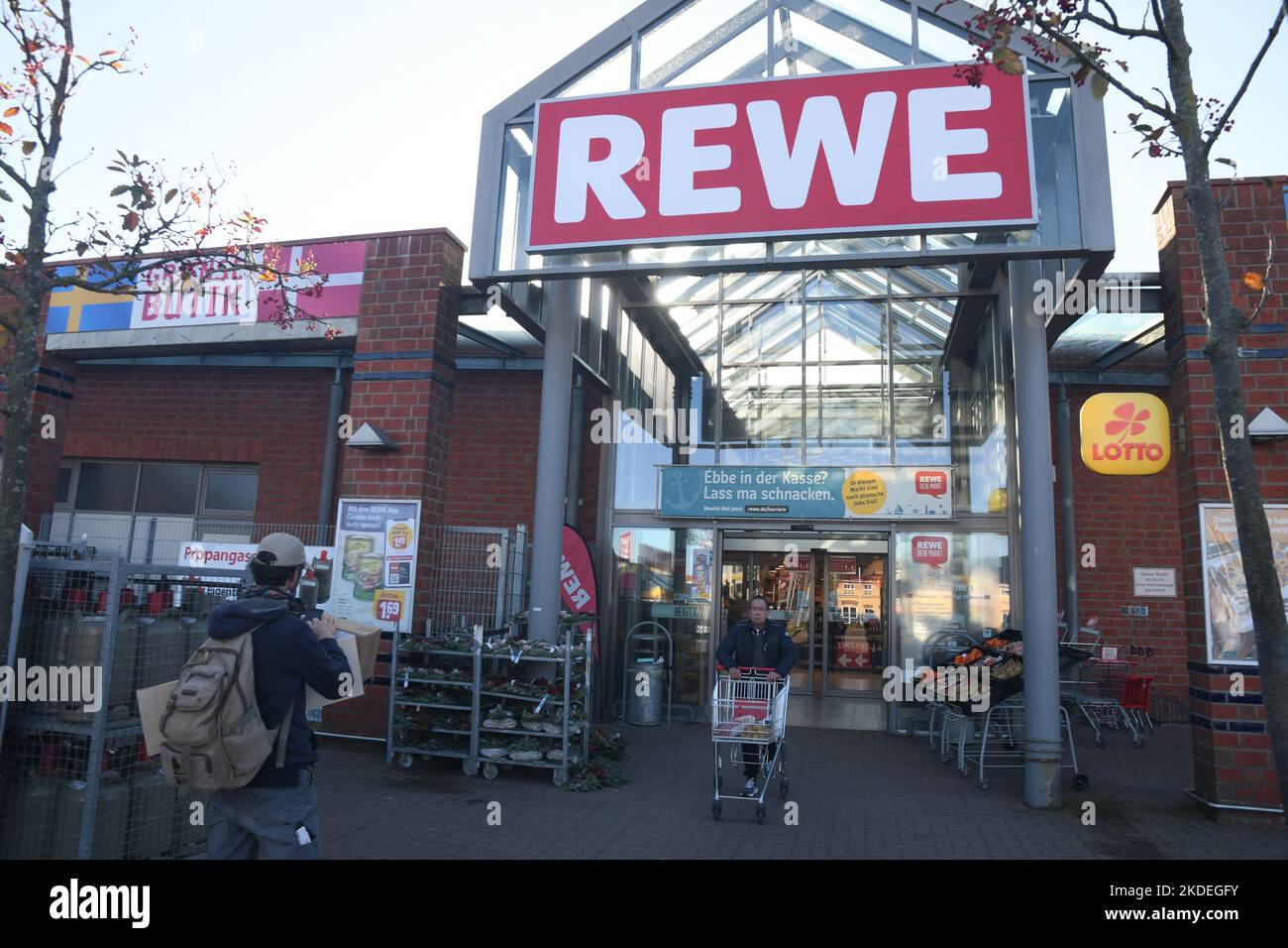 Rewe hi-res stock photography and images - Page 5 - Alamy