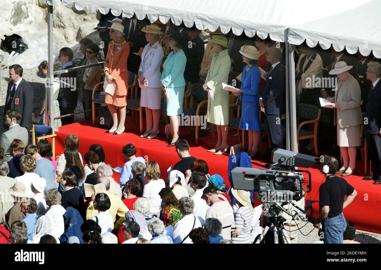 On Sunday, the 700th anniversary of St. Birgitta's birth was celebrated. Here a Catholic ceremony at Borggården at Vadstena Castle, which five thousand people visited. In the picture: The Swedish royal couple, Queen Silvia and King Carl XVI Gustaf, at Borggården and to the left are Princess Benedikte and Bishop Martin Lind Stock Photo