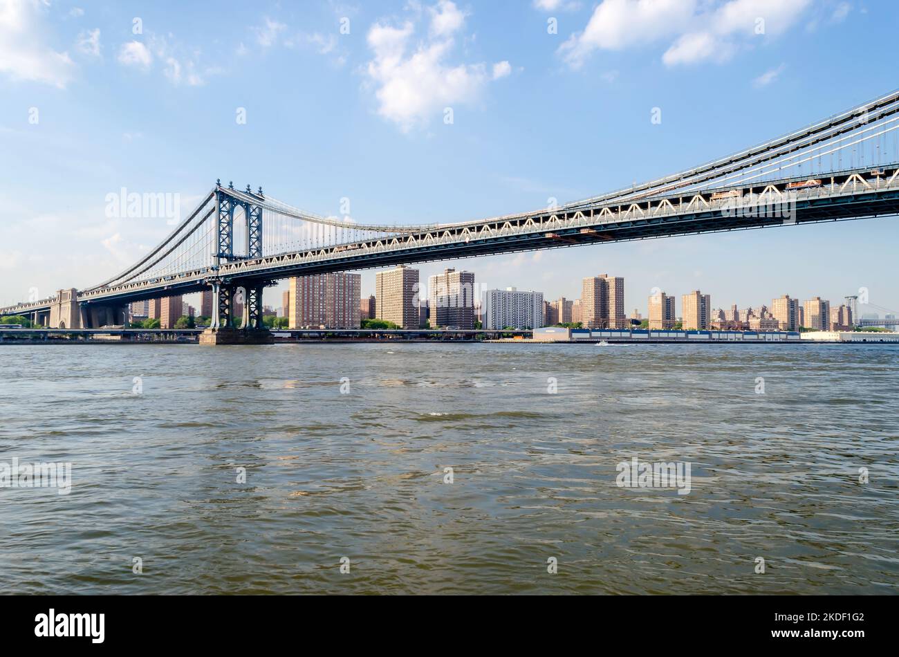 The iconic Manhattan Bridge, one of the major landmarks in New York ...