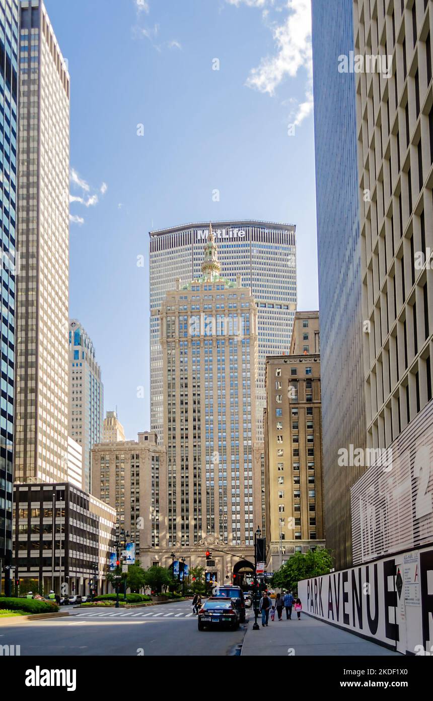 NEW YORK - MAY 26: The MetLife Building, New York City, USA, May 26 ...