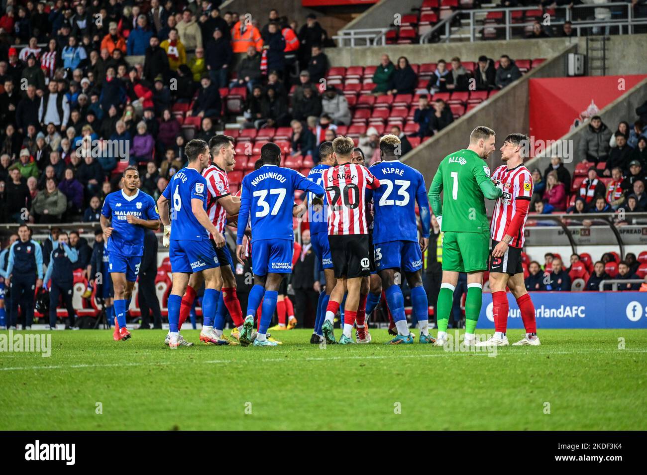 Cardiff city players hi-res stock photography and images - Alamy