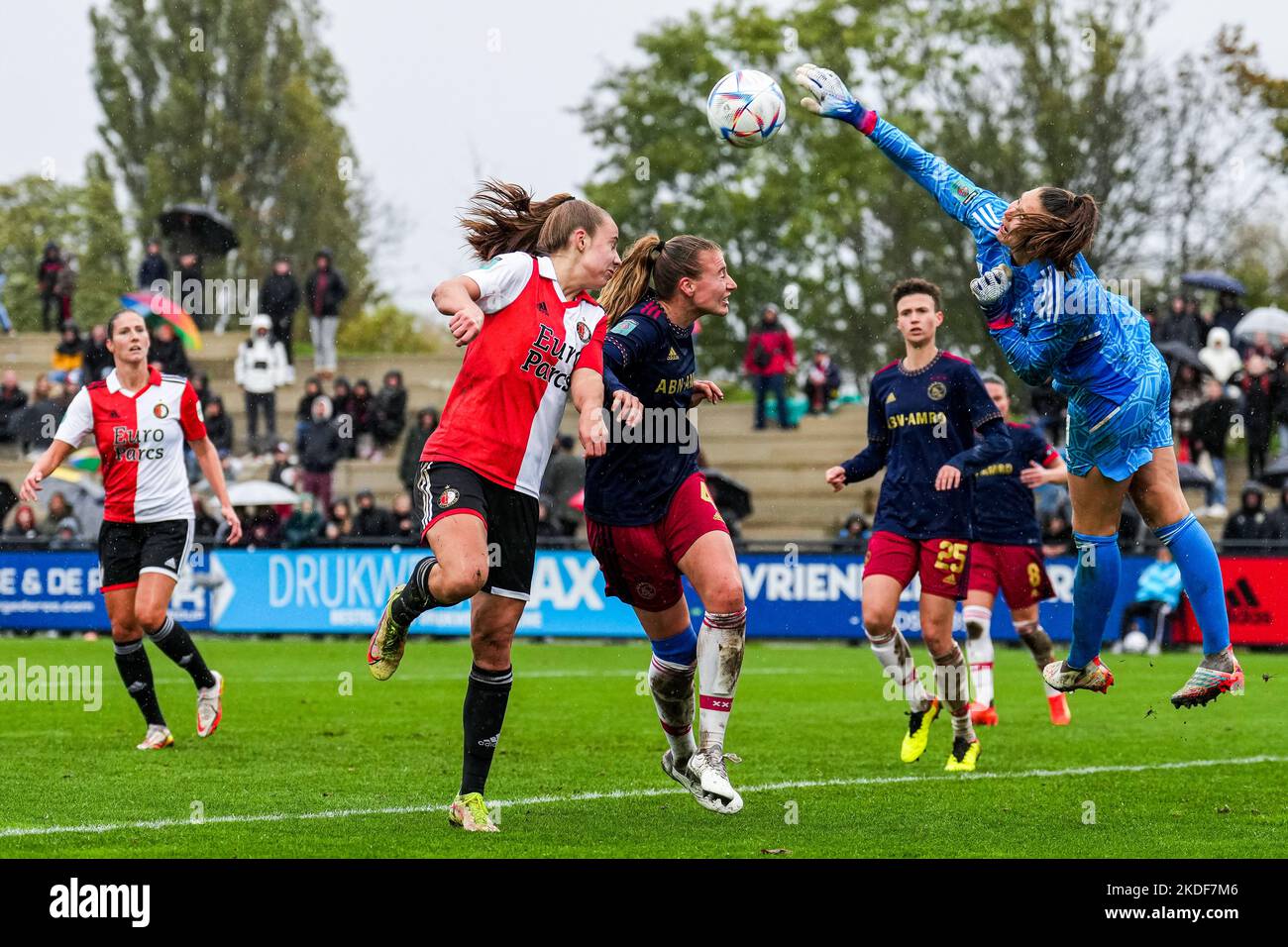Ajax vrouwen lize kop hires stock photography and images Alamy