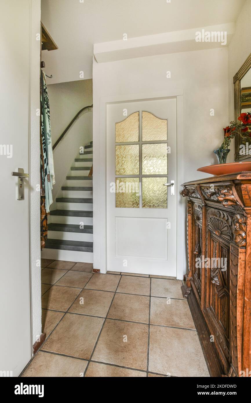 Living online room gate