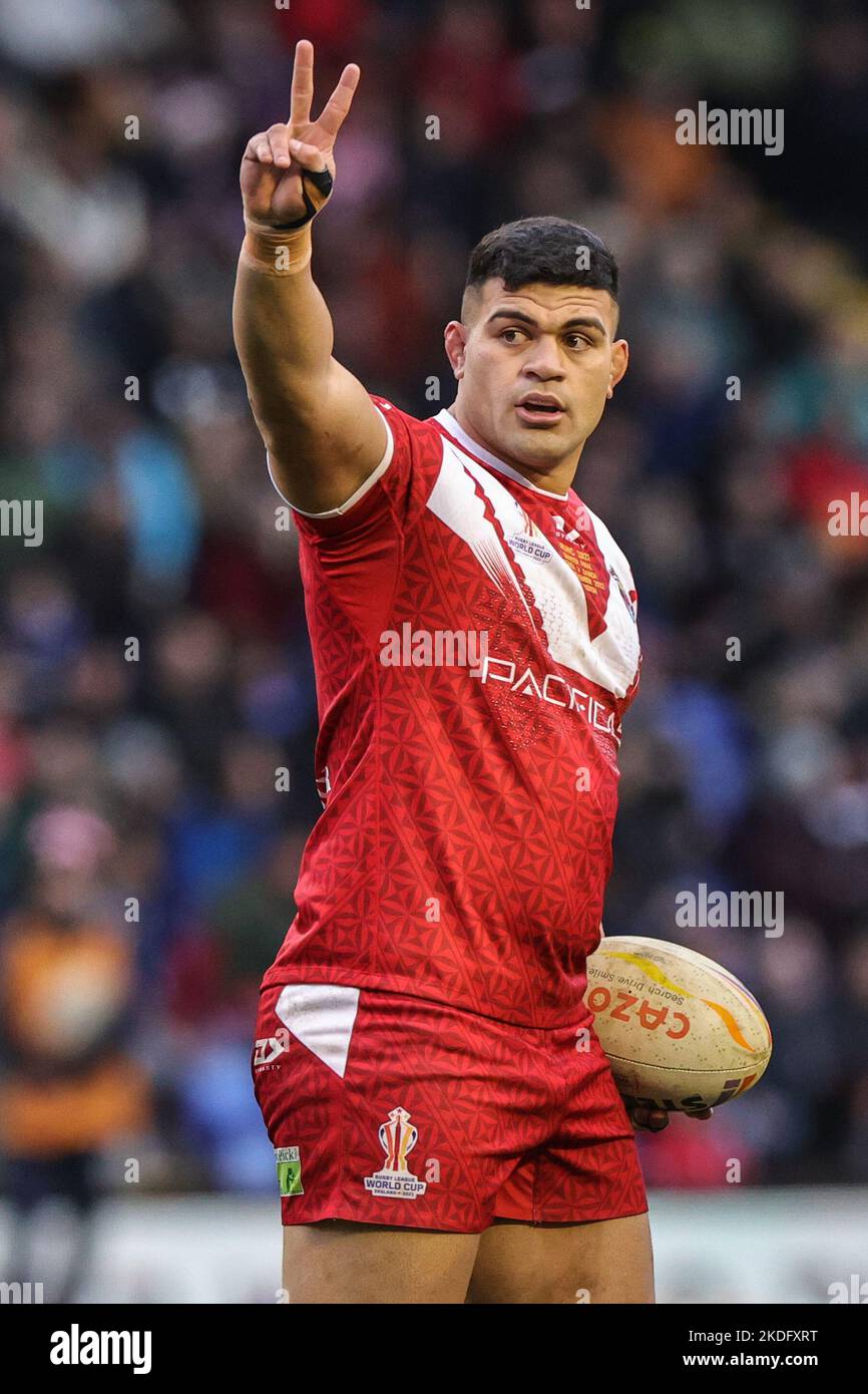 Warrington, UK. 06th Nov, 2022. David Fifita of Tonga gives teams mates ...