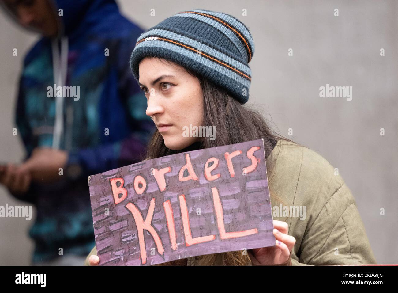 Borders kill sign hi-res stock photography and images - Alamy
