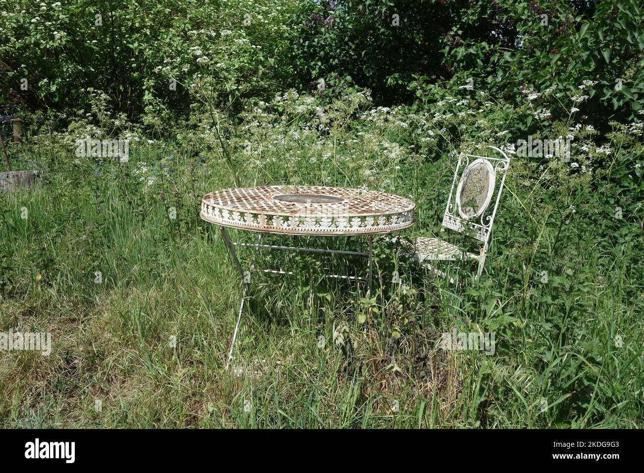 Old abandoned garden furniture at the Lizard, Wymondham, Norfolk Stock Photo