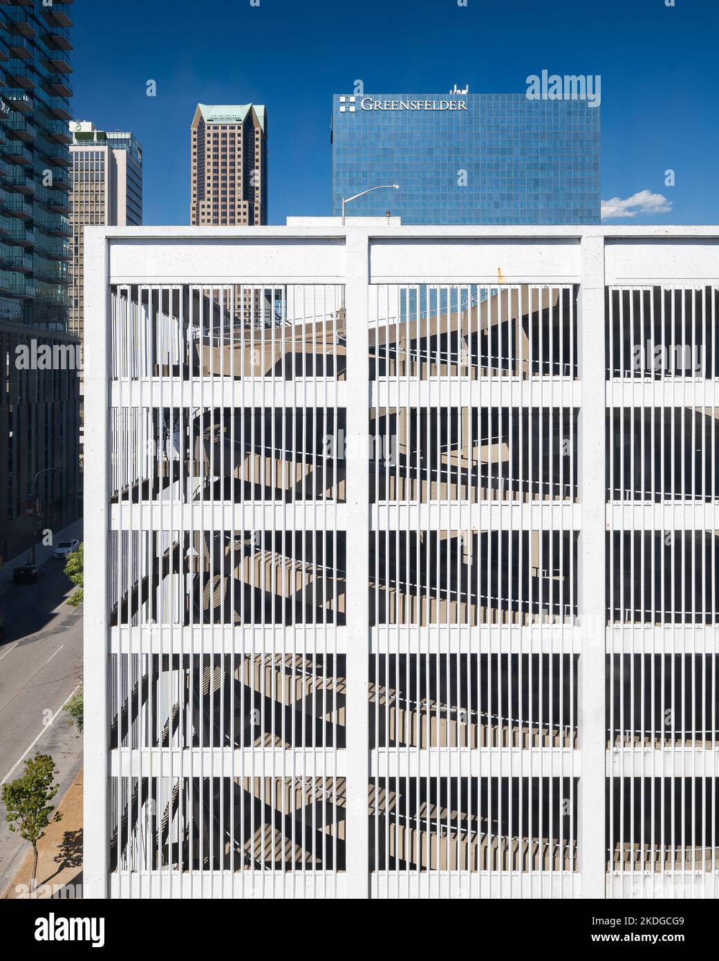 Parking garage in downtown St. Louis Stock Photo - Alamy