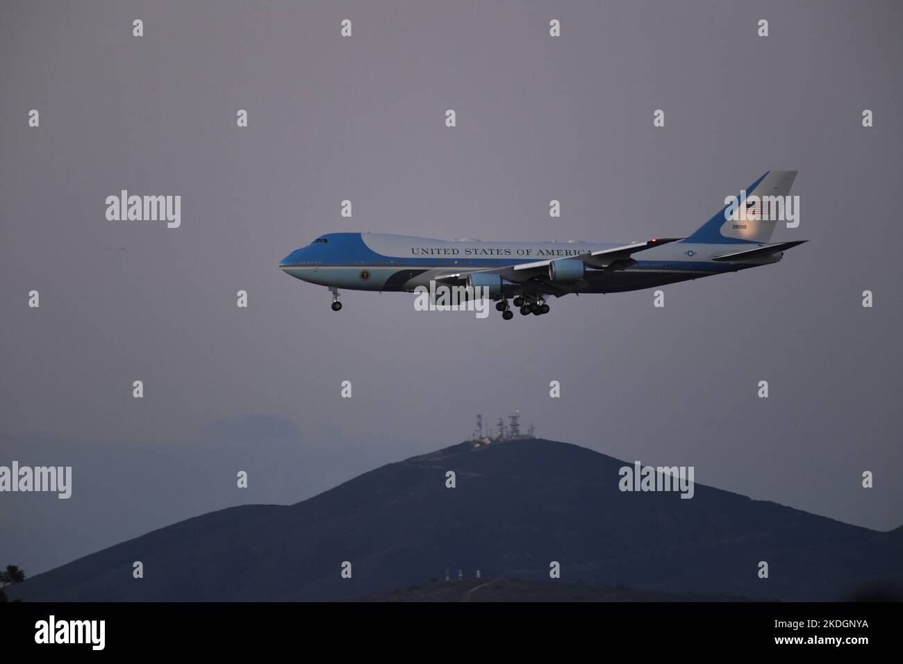Air Force 1 on final,  arriving at MCAS Miramar in San Diego, California Stock Photo