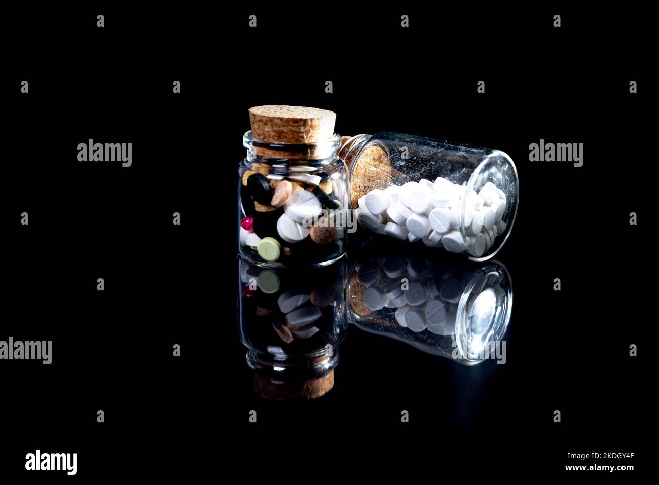 Bucket of pills hi-res stock photography and images - Alamy