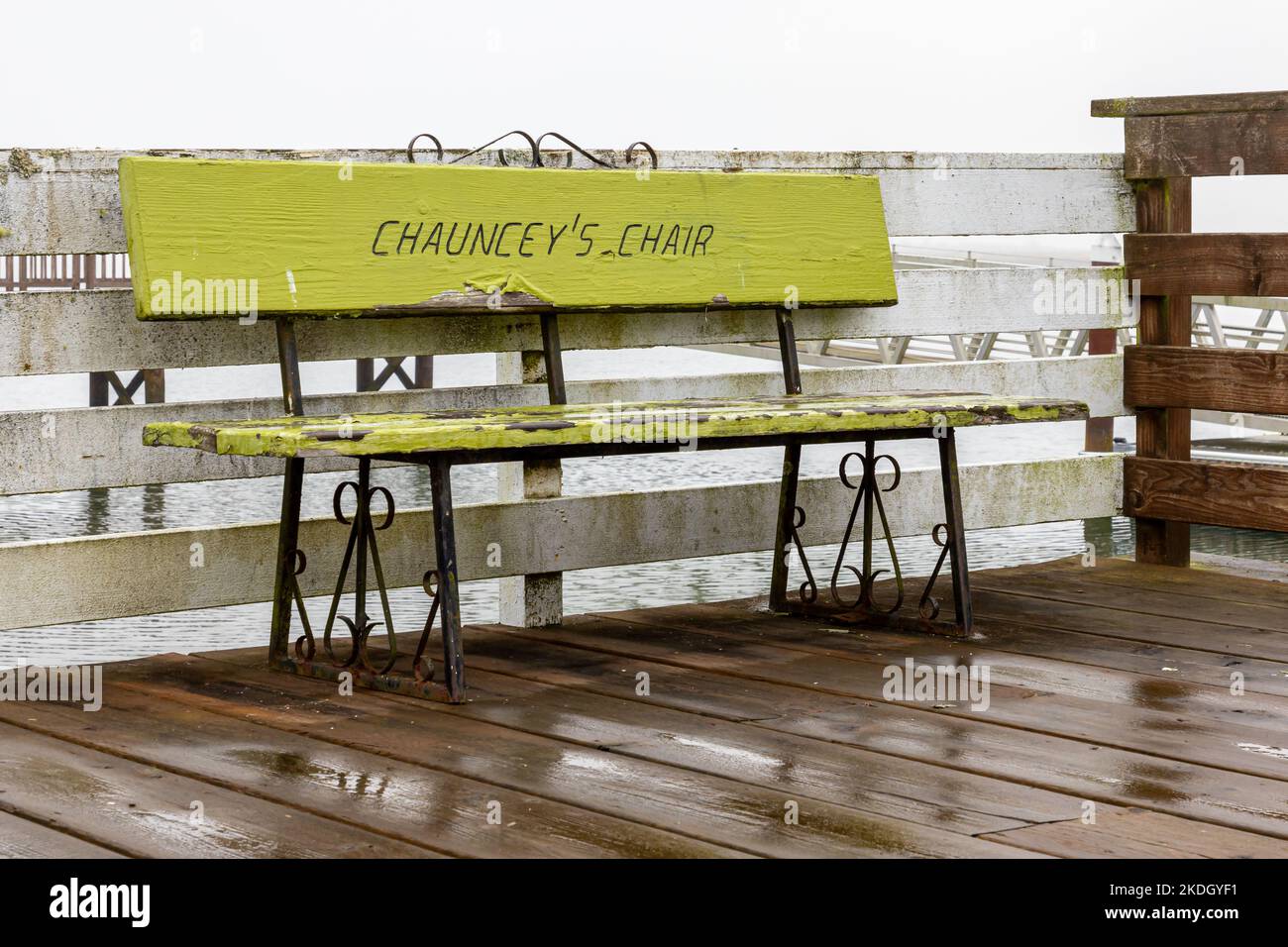 South Bend, WA. USA - 10-2022: Chauncey's Chair on Pier at Robert Bush Park Stock Photo