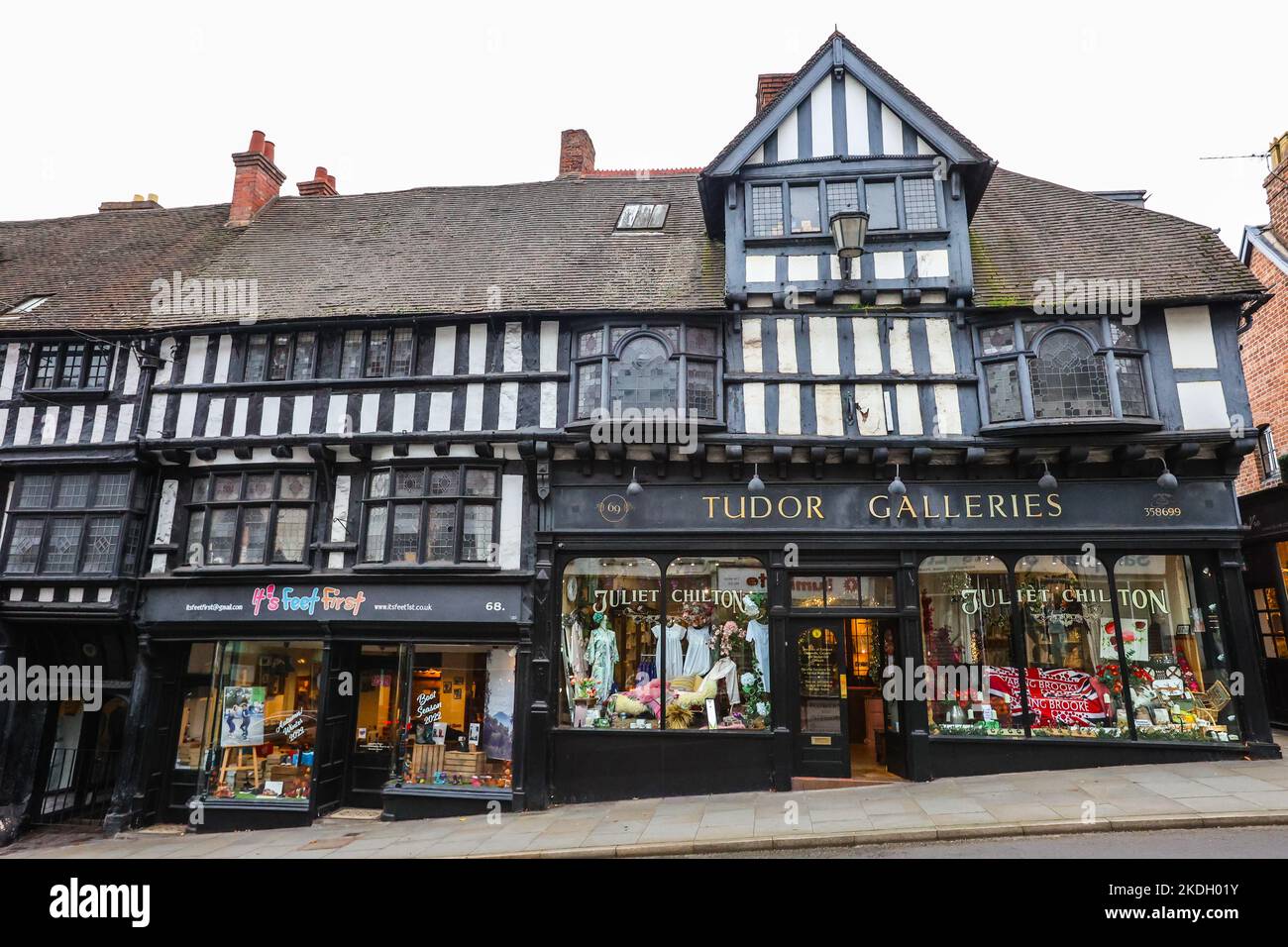 Cop,street,in,centre,of,Shrewsbury,Shropshire,England