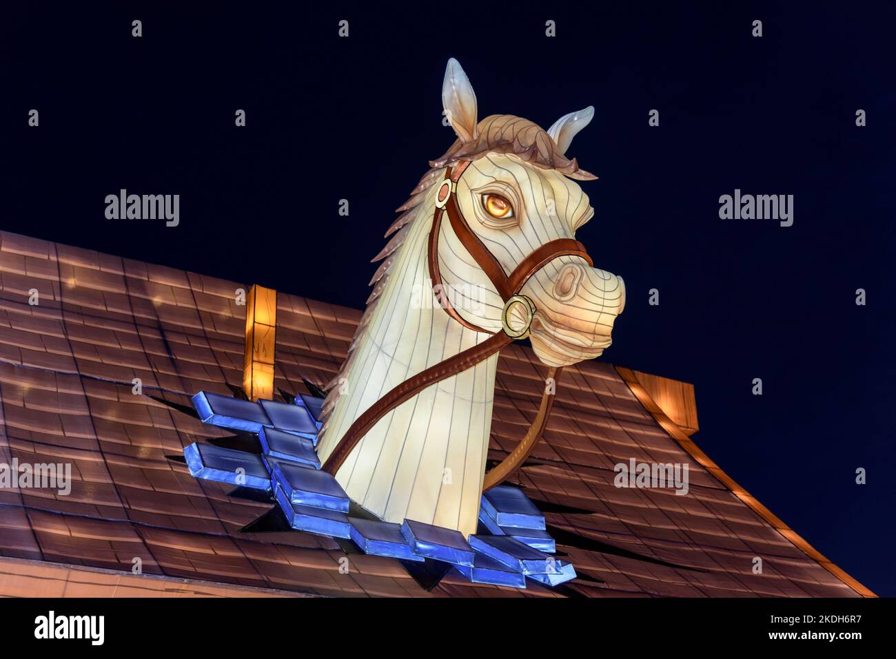 longleat-festival-of-light-2022-the-wondrous-worlds-of-roald-dahl