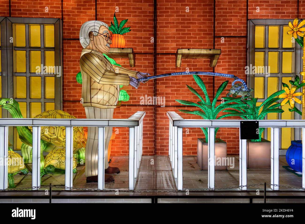 longleat-festival-of-light-2022-the-wondrous-worlds-of-roald-dahl