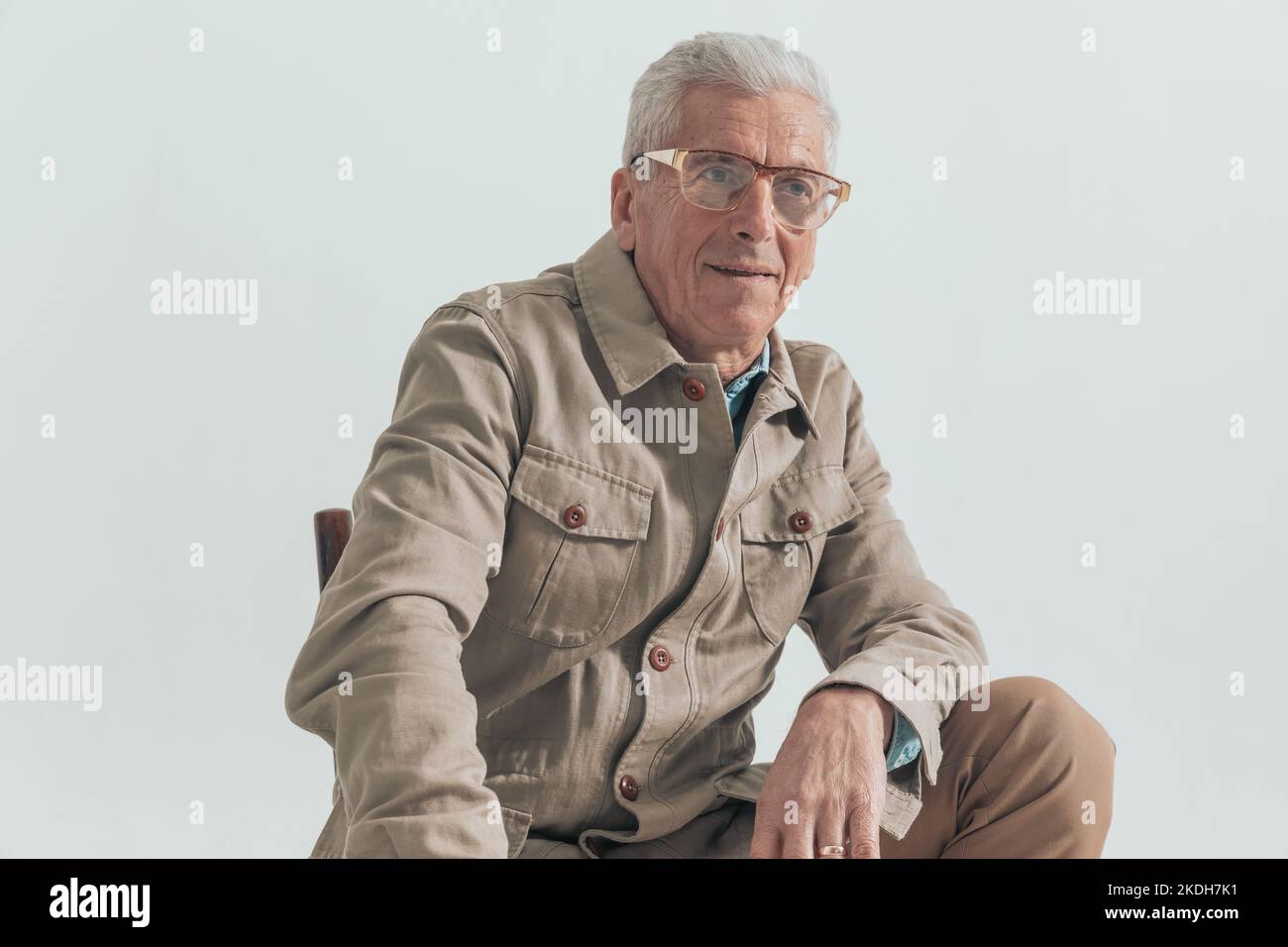 Old man wearing glasses sit hi-res stock photography and images - Alamy