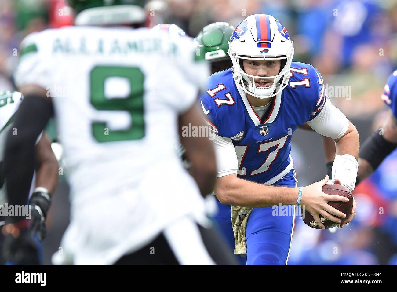 East Rutherford, New Jersey, USA. 6th Nov, 2022. Buffalo Bills quarterback  JOSH ALLEN (17) in action at MetLife Stadium in East Rutherford New Jersey  New York defeats Buffalo 20 to 17 (Credit