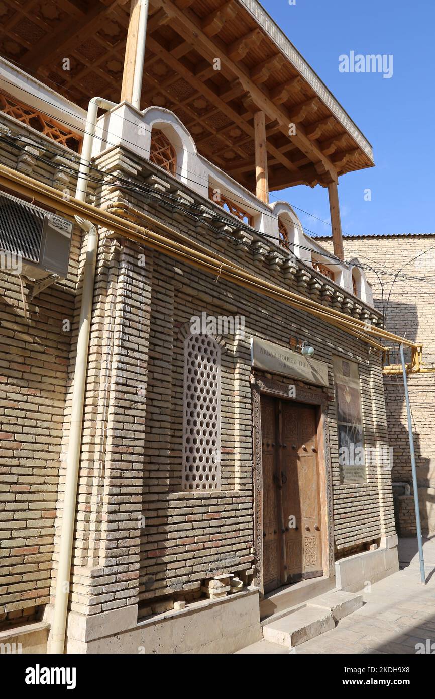 Akbar House and Gallery, Halvopazon Street, Historic Centre, Bukhara, Bukhara Province, Uzbekistan, Central Asia Stock Photo