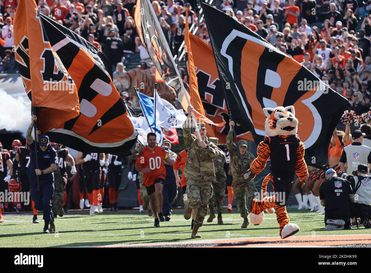 Cincinnati Bengals, American football team, creative American flag, orange  black flag, HD wallpaper