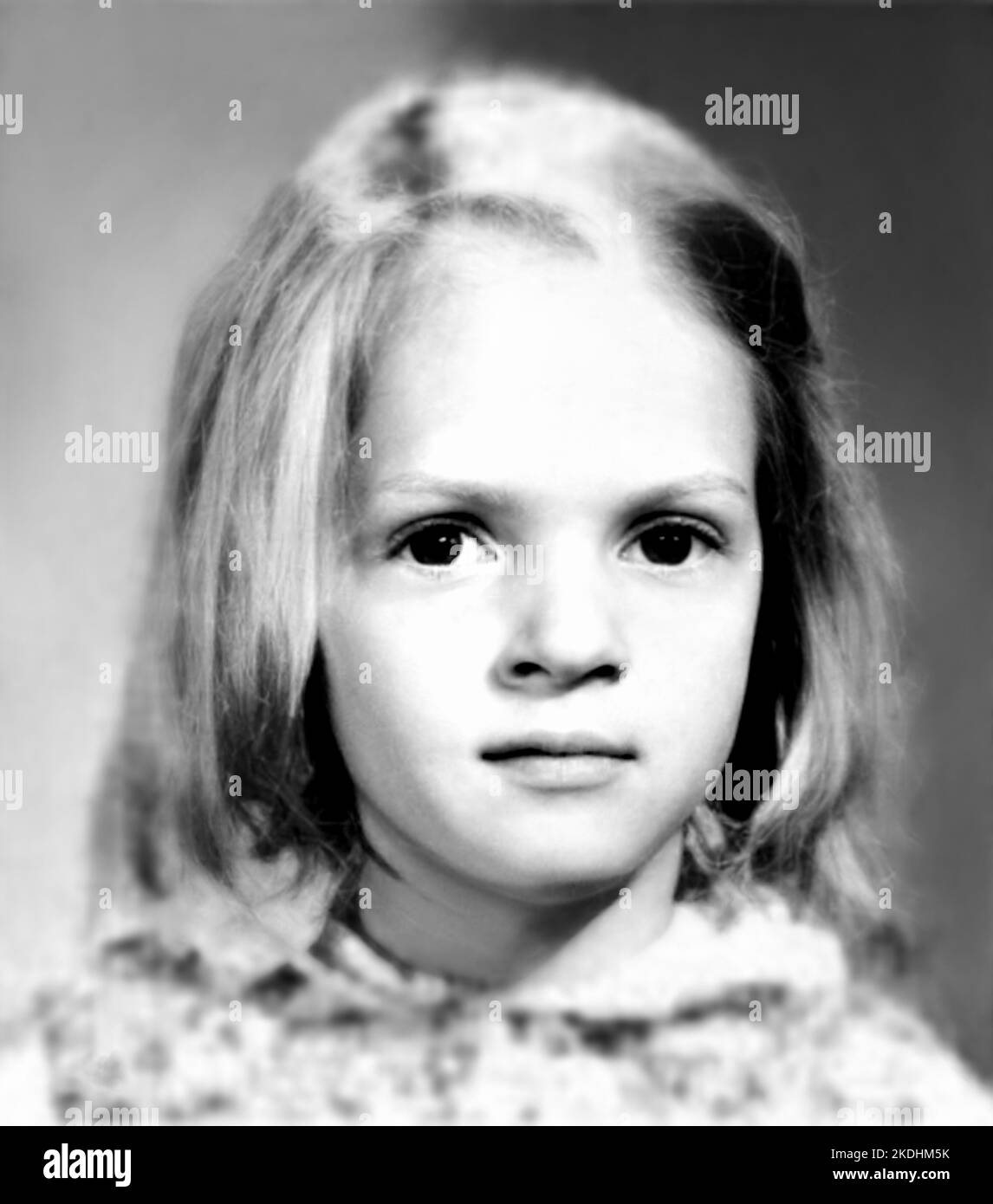 1975 , BOSTON , USA : The american actress UMA THURMAN  ( born 29 april 1970 ) when was a young girl aged 5 . Unknown photographer. - HISTORY - FOTO STORICHE - ATTORE - MOVIE - CINEMA - personalità da giovani  da giovane - personality personalities when was young - INFANZIA - CHILDHOOD - BAMBINO - BAMBINI  --- ARCHIVIO GBB Stock Photo