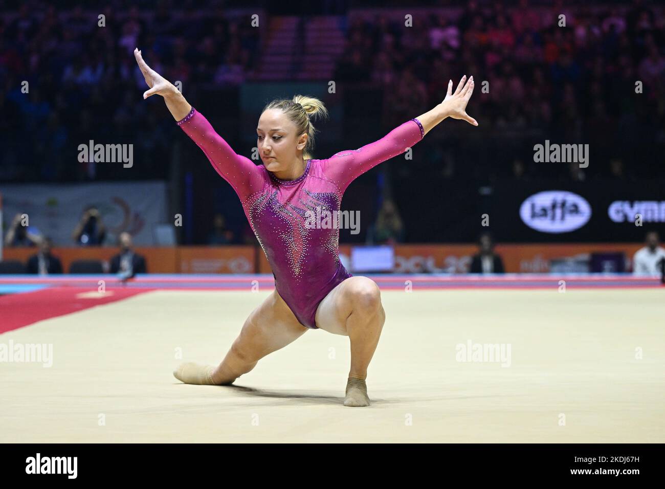 Womens gymnastics apparatus hires stock photography and images Alamy