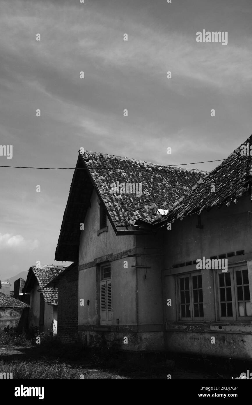 Cikancung, West Java, Indonesia - 24 October, 2022 :Black and white photo, Monochrome photo of a spooky old house Stock Photo