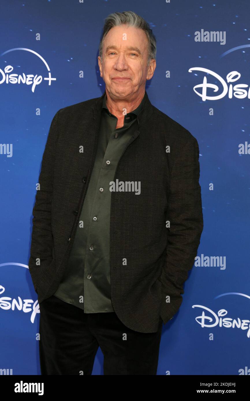 LOS ANGELES - NOV 6:  Tim Allen at The Santa Clauses Premiere Screening at Walt Disney Studios on November 6, 2022 in Burbank, CA Stock Photo