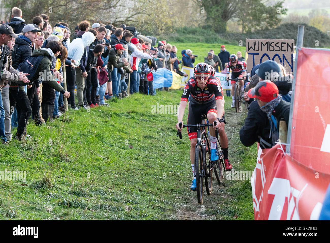 Michael Vanthourenhout in the Koppenberg Cross Stock Photo Alamy