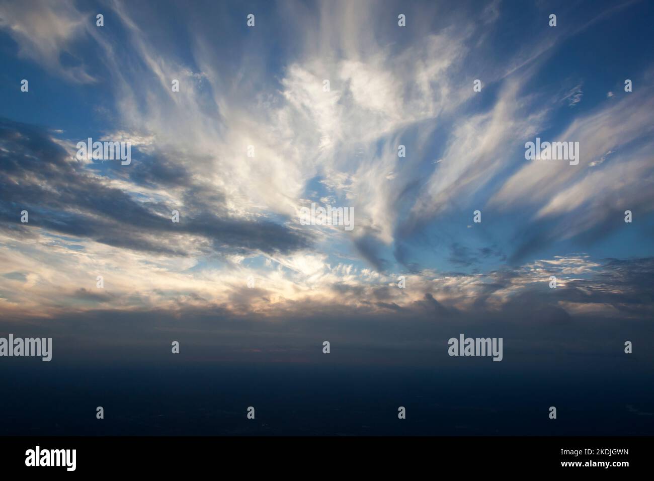 Picturesque cloudy sky hi-res stock photography and images - Alamy