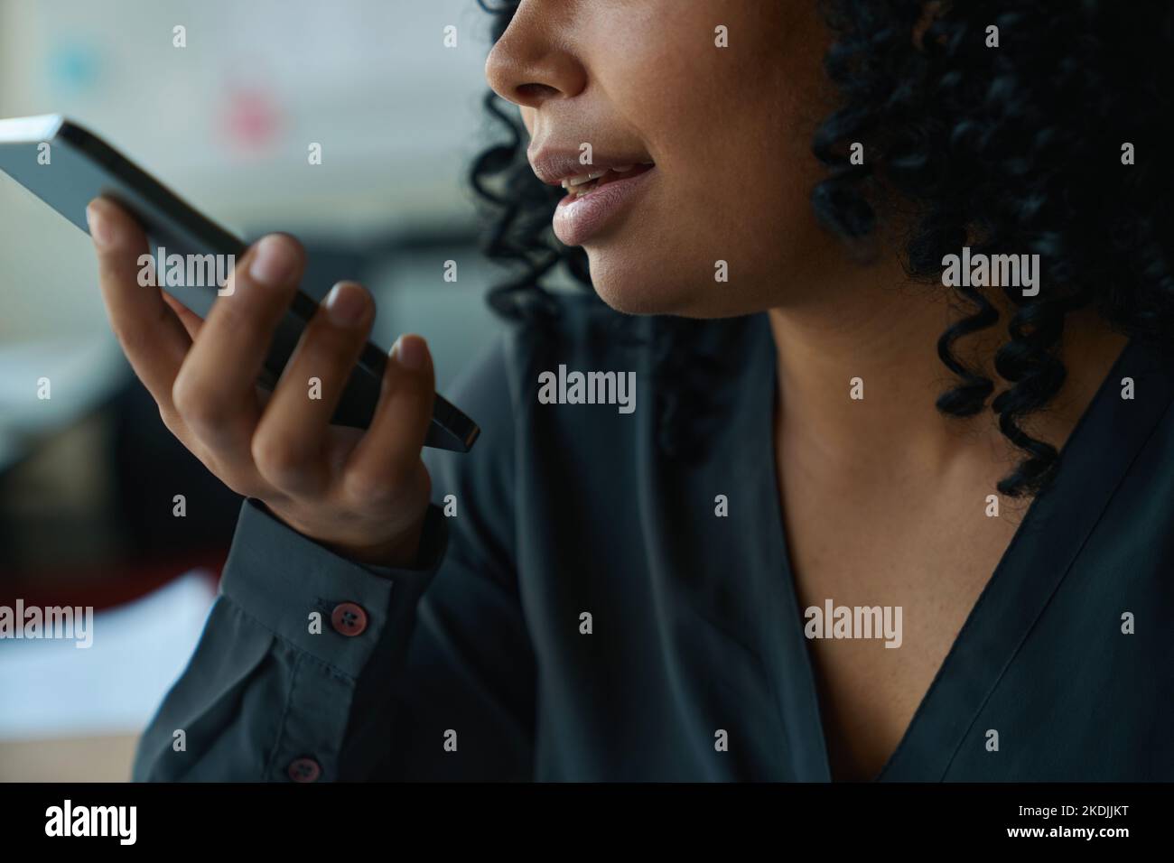 Black woman talking on speakerphone hi-res stock photography and images ...
