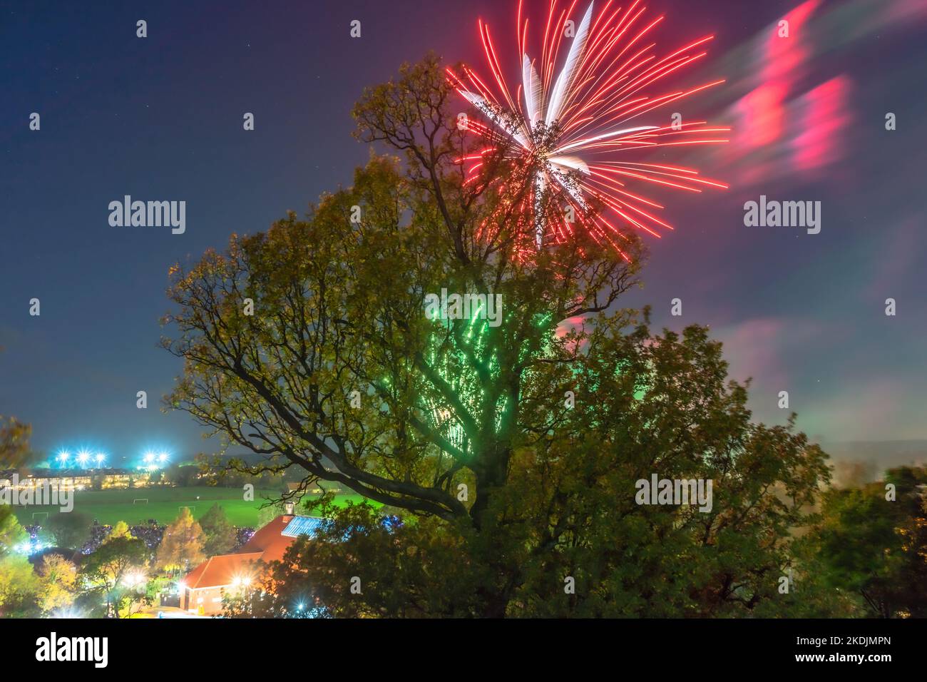 Tonbridge, Kent, England. 06 November 2022. Tonbride Fireworks hosted by the Round Table viewed from the elevated spot of the Motte at Tonbridge Castle. ©Sarah Mott / Alamy Live News. Stock Photo