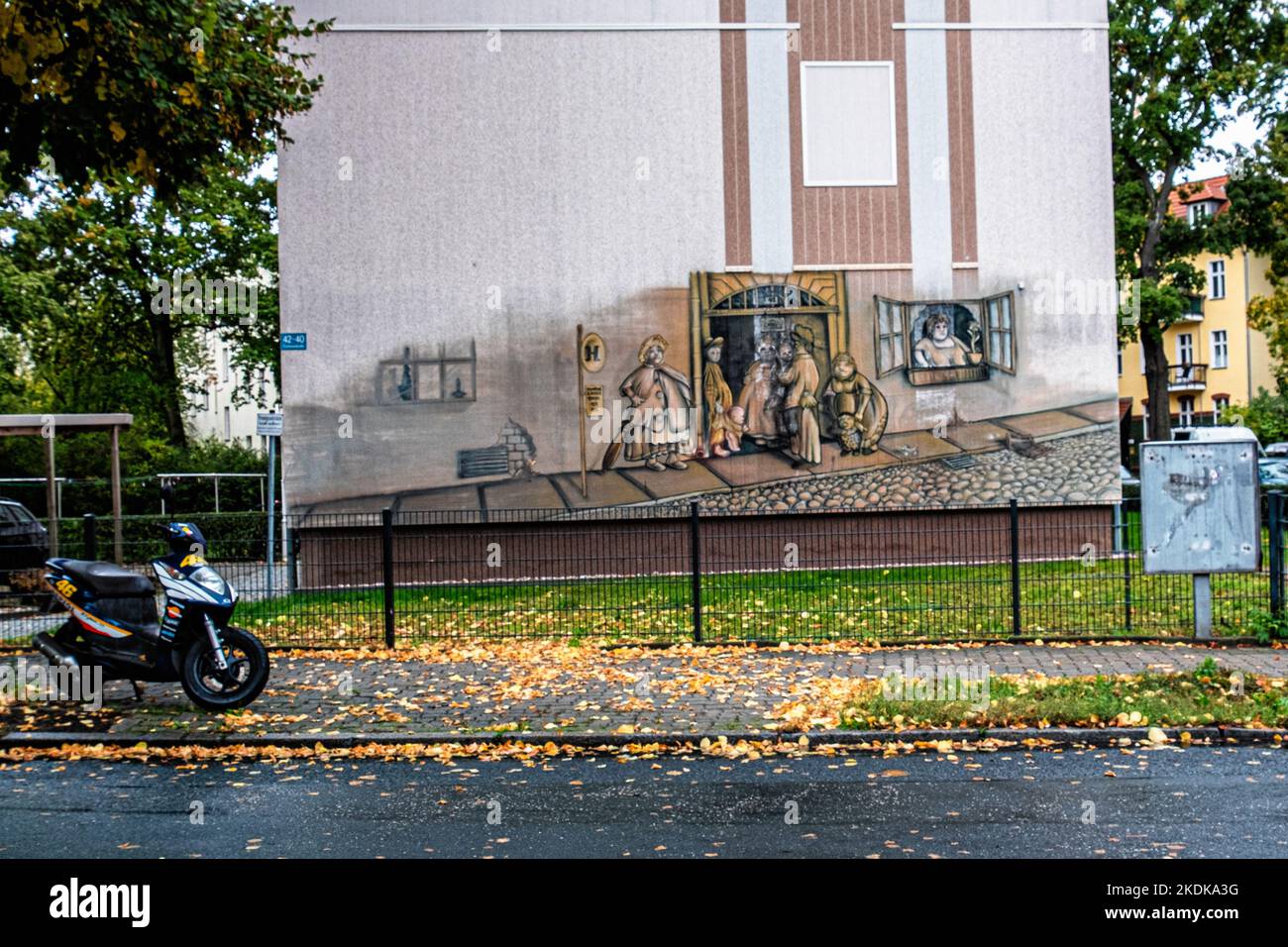 Urban art on Apartment building, Cnr Hertzstrasse & Fontanestrasse